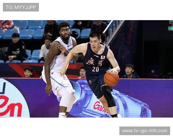 杭州篮球队在杯赛中以84分稳居积分榜首位，展现强劲实力